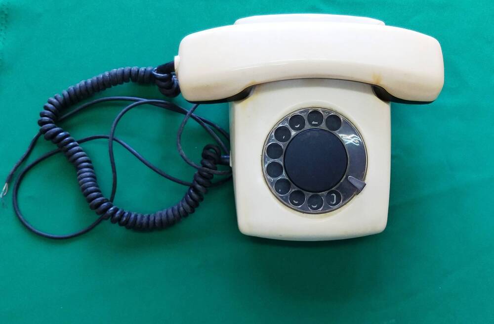 Аппарат телефонный Спектр – 3 настольный, в белом пластмассовом корпусе