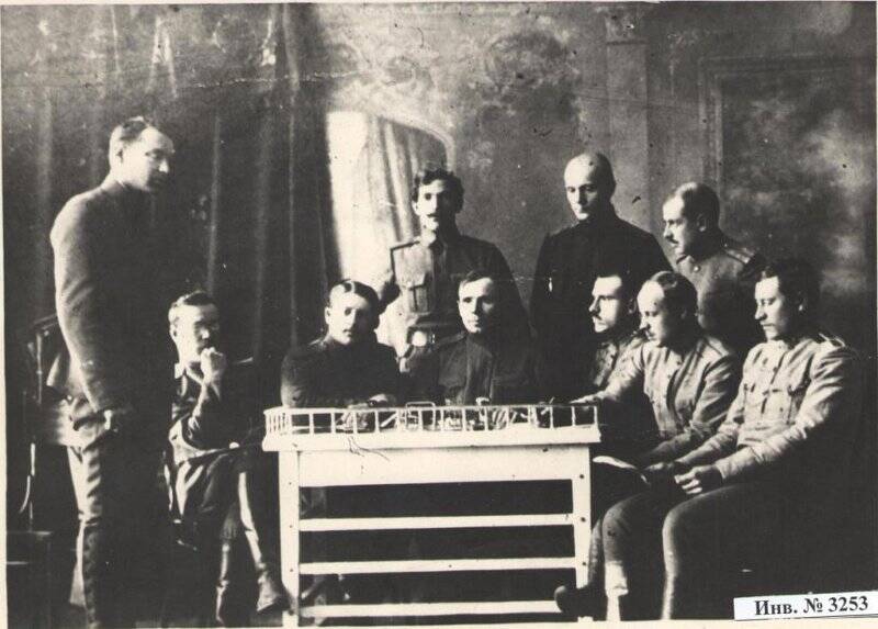 Групповое фото делегатов первого съезда военно-окружного комитета Сиб.ВО  г.Омск 1917 год (фотокопия)