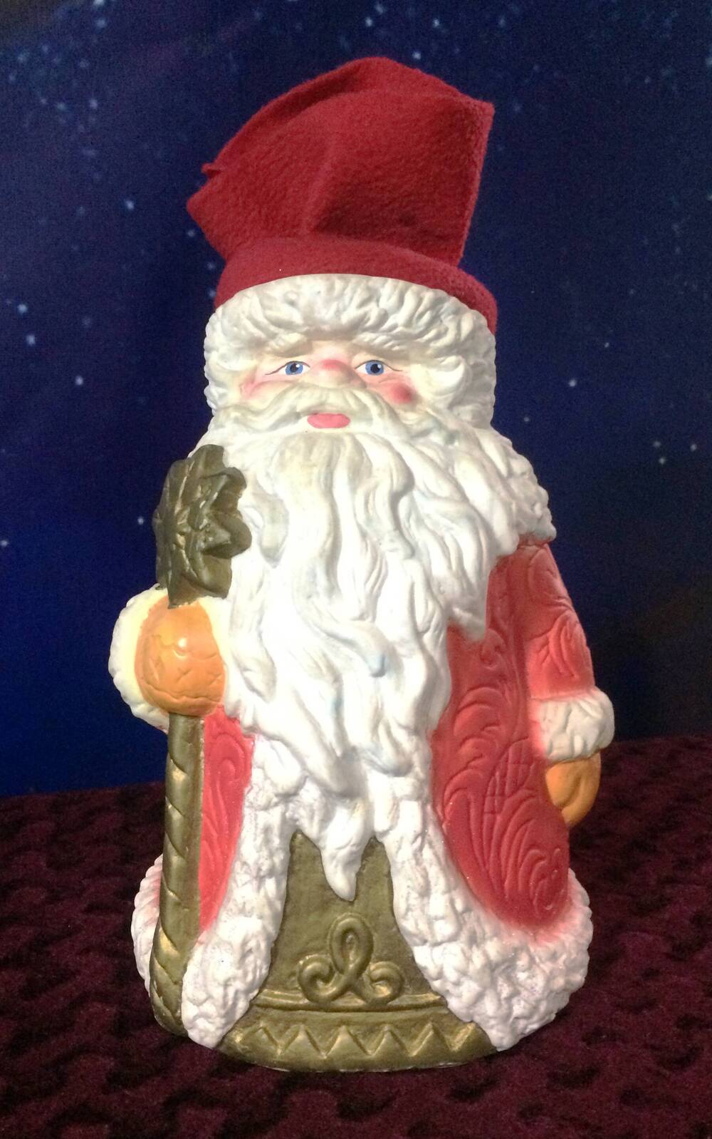 Подарочная упаковка «Дед Мороз», красного и белого цвета.