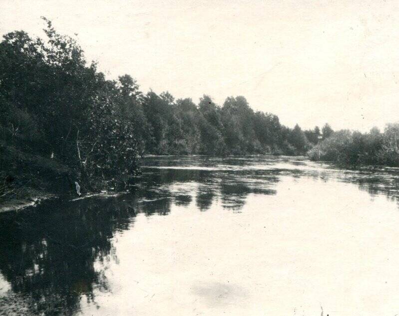 Фотография черно-белая. Залом на реке Кеме