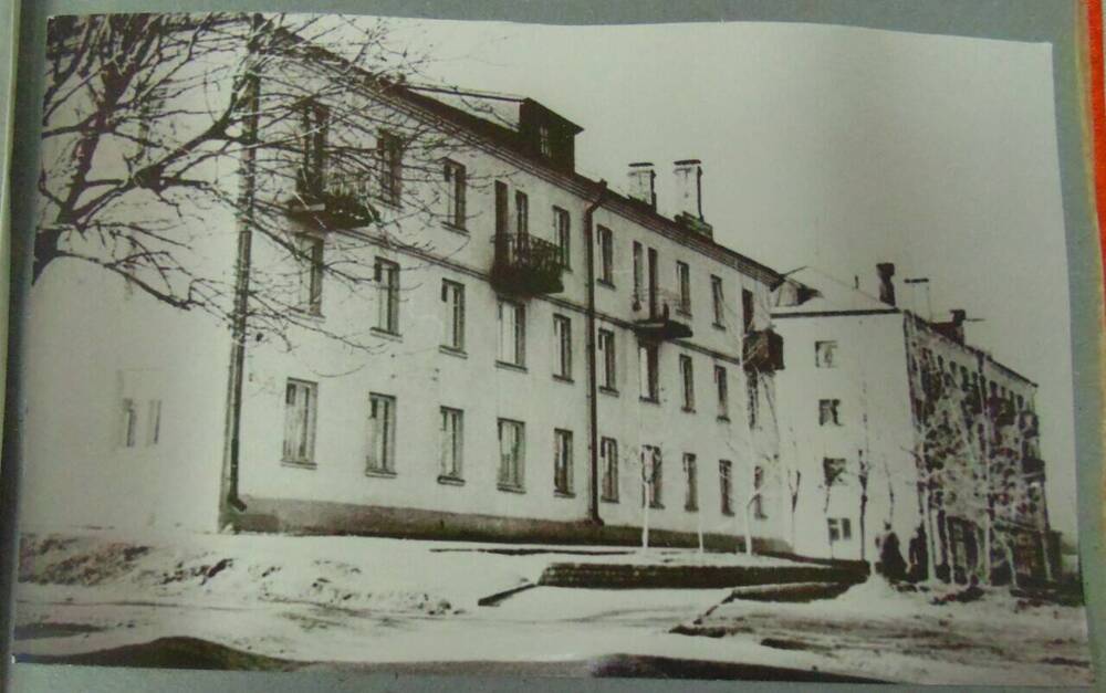 Фотография из альбома Город Нерехта в год юбилея Советской власти. Жилые дома.