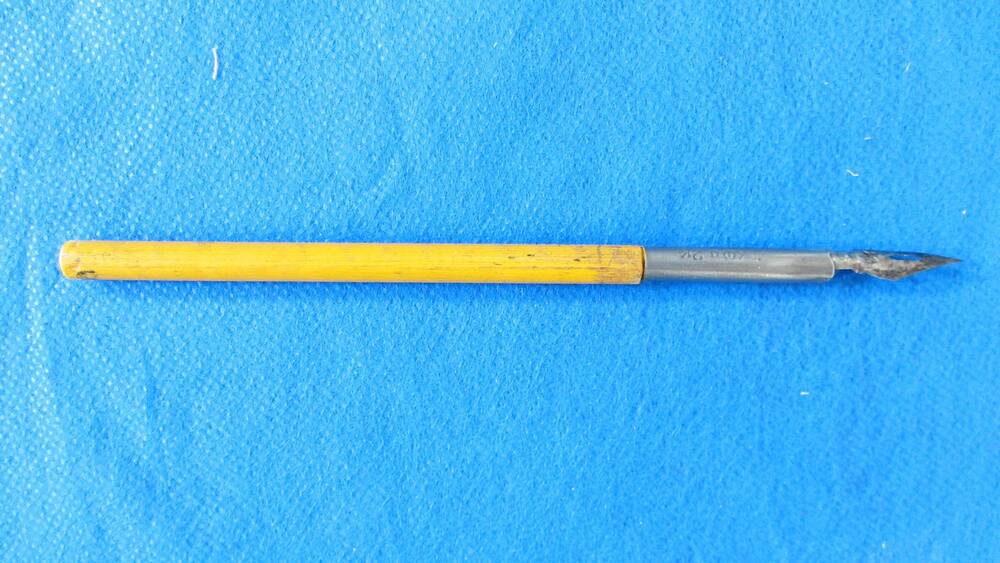 Ручка перьевая, так называемая «вставочка», с деревянной ручкой. СССР, 1950-1960-е гг.