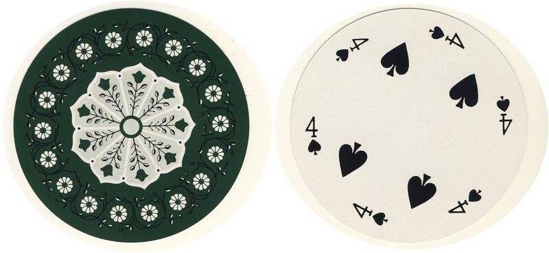 Четвёрка пик из колоды карт игральных круглых
