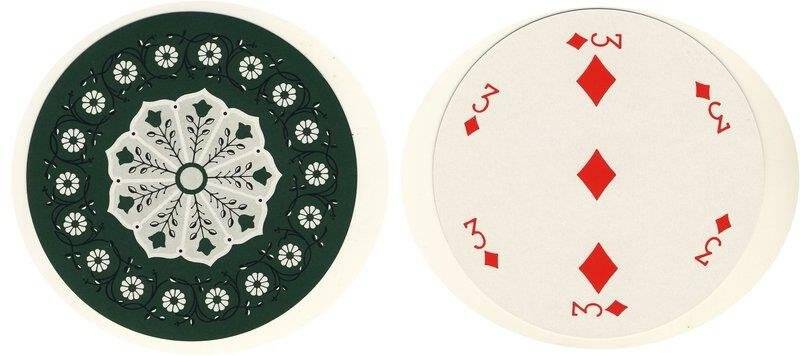 Тройка бубен из колоды карт игральных круглых