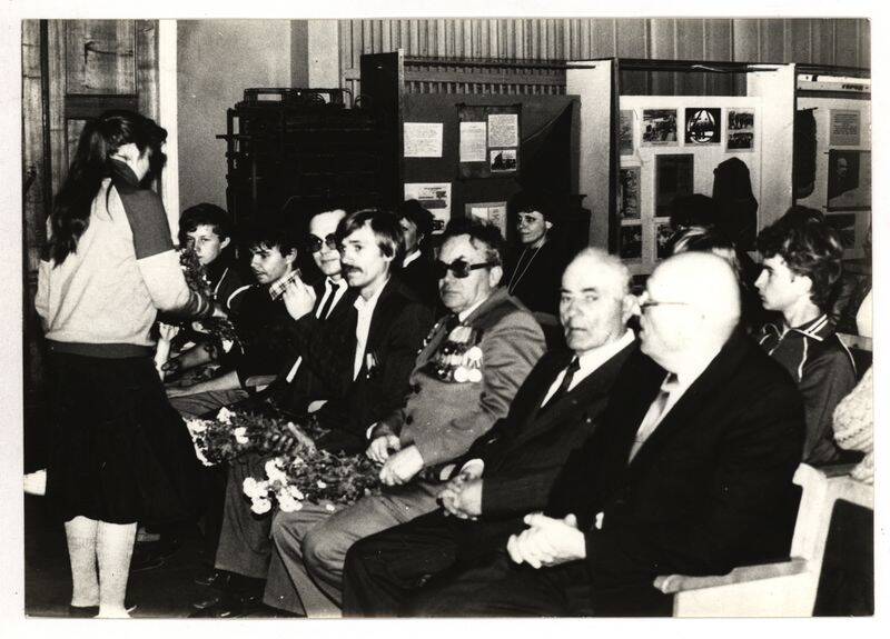 Фото. Гости вечера в честь 70-летия образования ВЛКСМ в зале Краеведческого музея.
