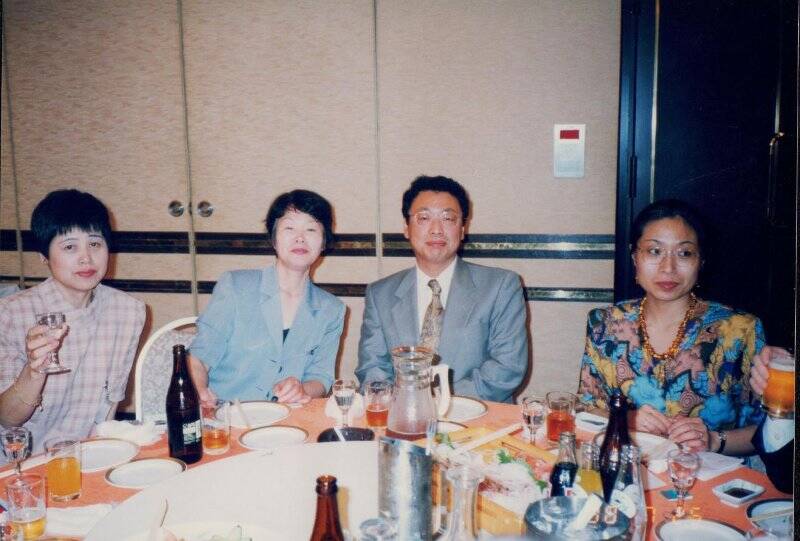 Фотография сюжетная. Делегация г. Китами на вечере дружбы в рамках 6-го симпозиума мира Россия-Япония