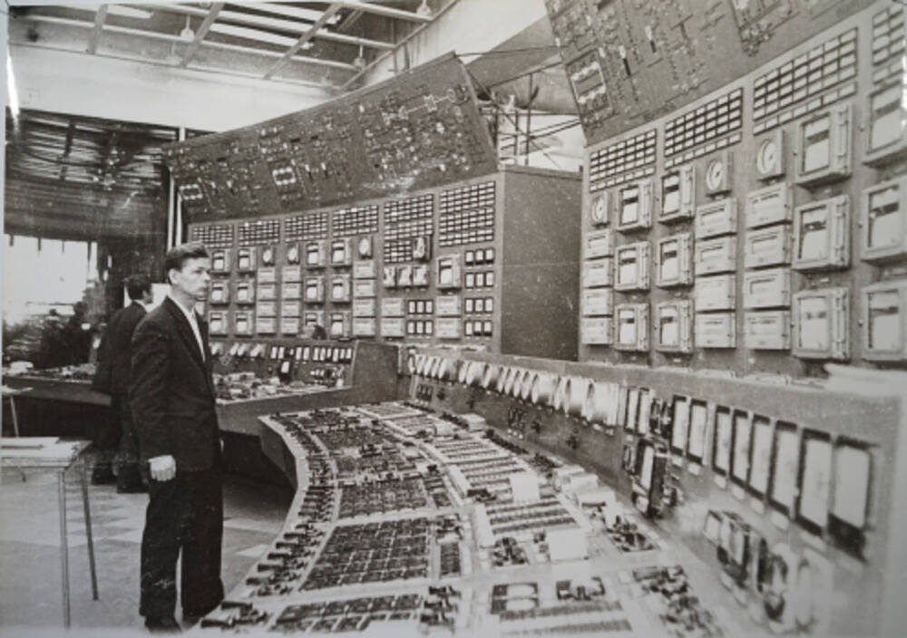 Фото: Пульт управления Ириклинской ГРЭС в Оренбургской области. 1976 год