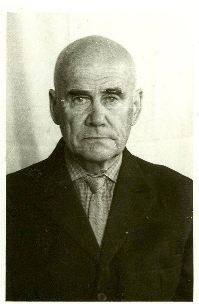 Фотопортрет черно-белый, погрудный Комлев Борис Васильевич, г. Печора, Коми АССР, 1960-е годы