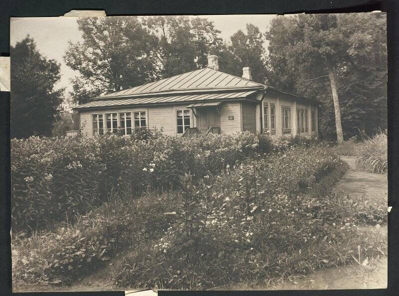 Флигель изгнаника в Спасском - Лутовинове.