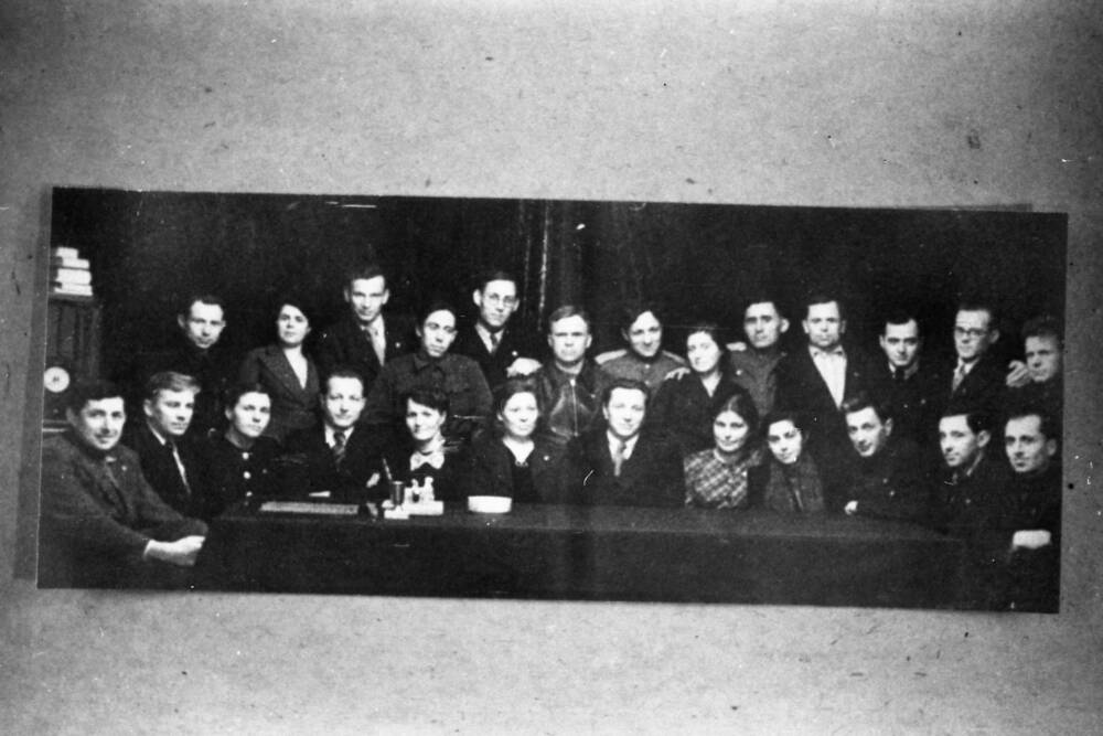 Негатив  А. Калинин  в редакции Комсомольской  правды  (копия фотографии 1946 года)