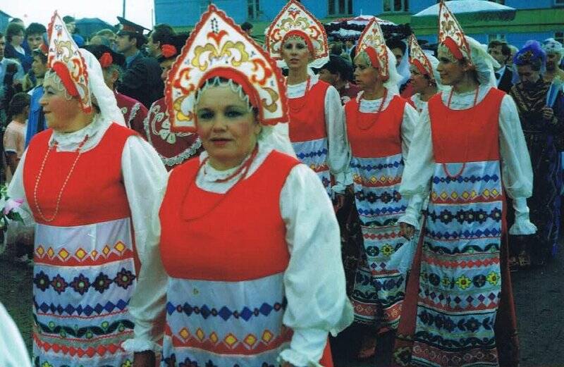 Фотография цветная. Октябрьское-400 лет