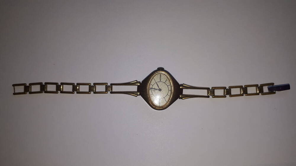 Часы наручные «Луч» с браслетом 
