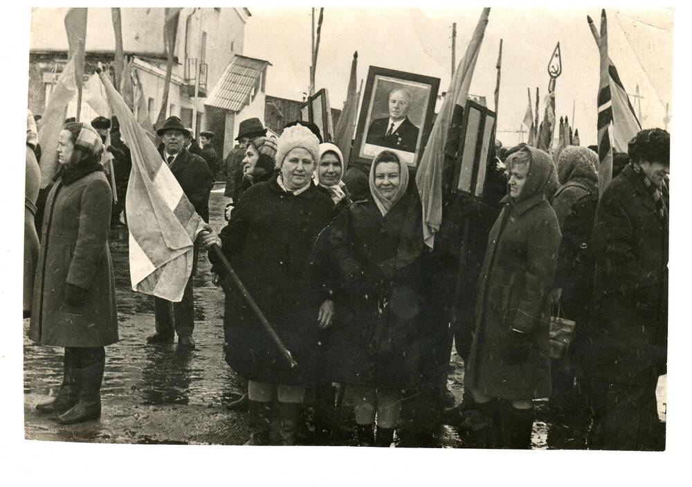 Фотография. Семыкина Д.Т. 09.05.1975 год