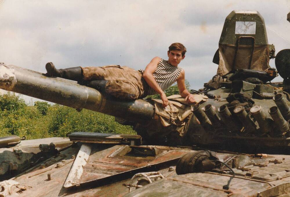 Фотография Бажана Бориса Борисовича во время прохождения службы в Чеченской Республике.