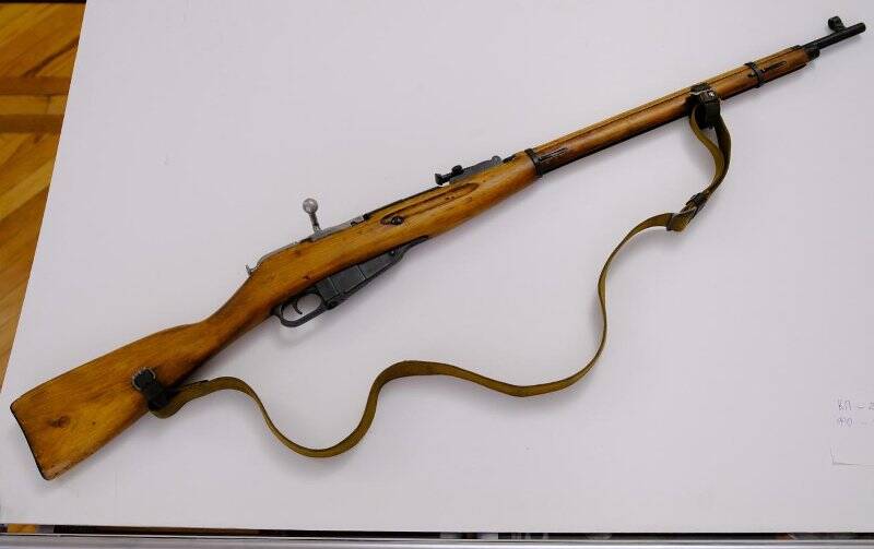 7,62 мм винтовка  образца 1890/30 гг. учебная (карабин) КХ-8581.