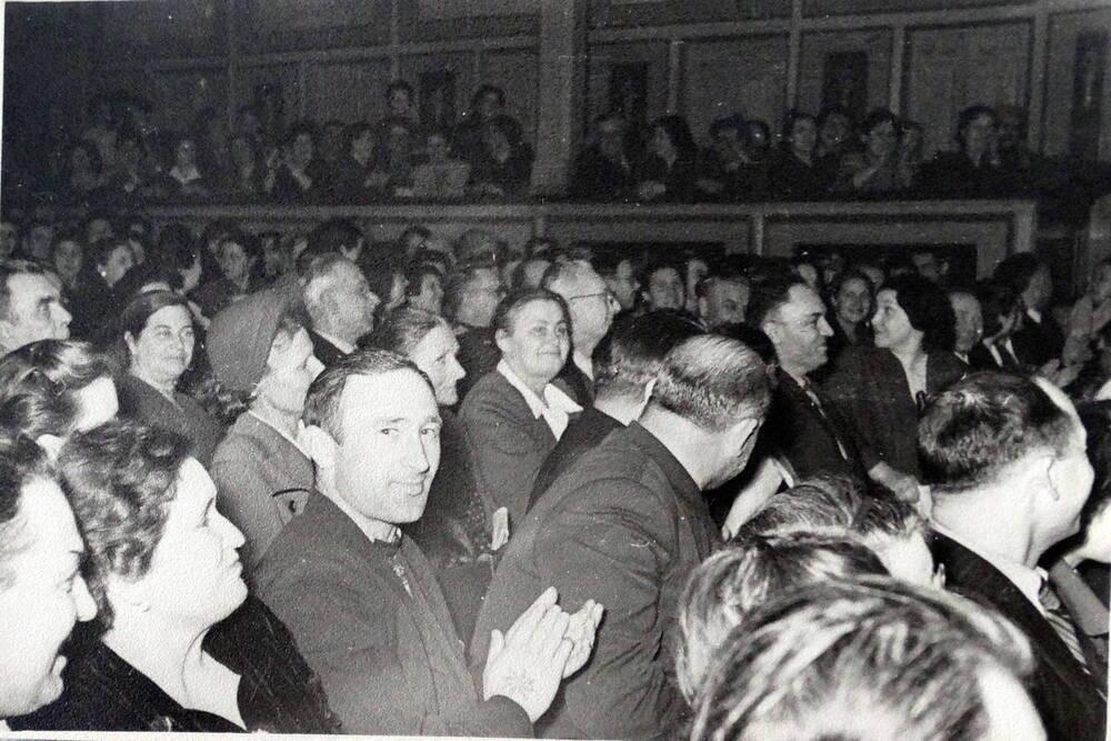 Фото Русского театра. Юбилей Л.Кондырева в Русском театре, 1957 г.