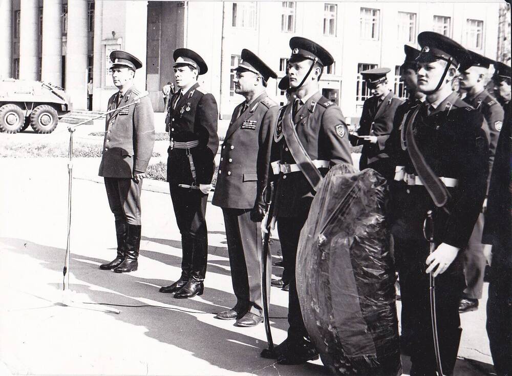 Фотография. Наливалкин Д.А. на возложении цветов к Мавзолею В.И. Ленина.