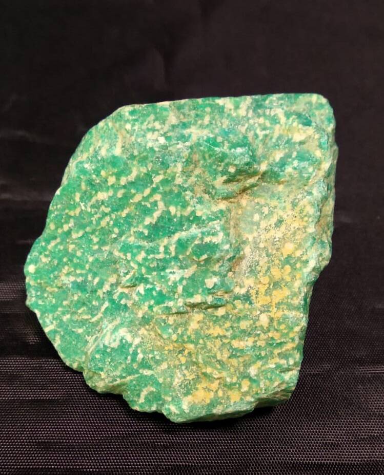 Амазонит из коллекции горных пород и минералов.