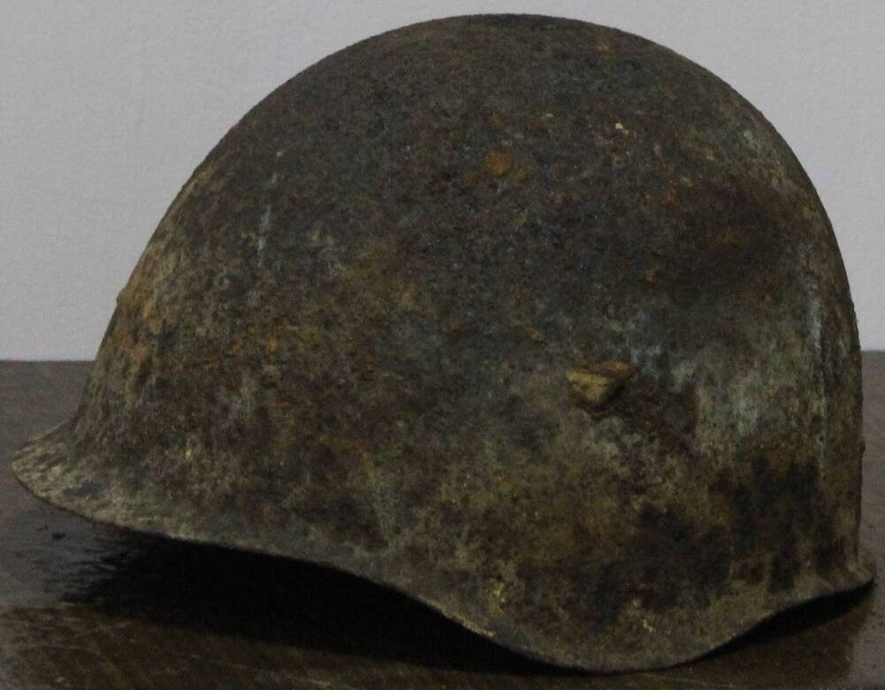 Шлем  стальной  советского солдата, образца 1940 г.
