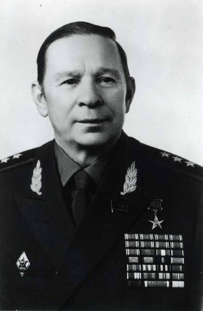Фотография. Рябиков Василий Михайлович (1907-1974), советский государственный деятель, генерал-полковник-инженер, Герой Социалистического Труда.