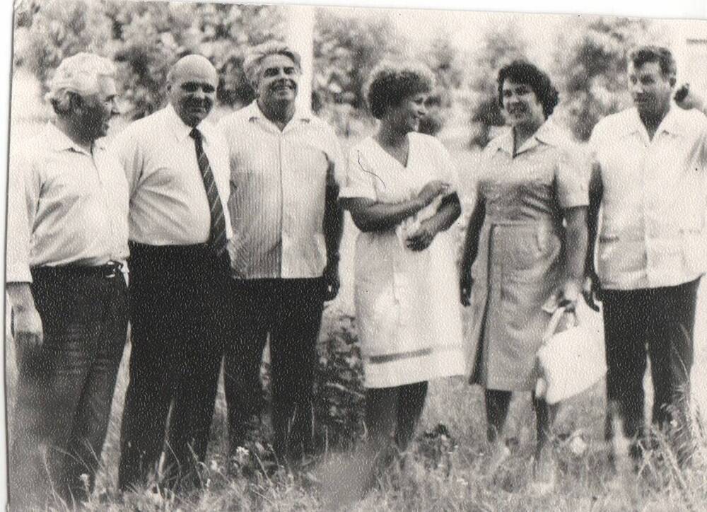 Фото групповое. На празднике урожая, 1970-е гг.