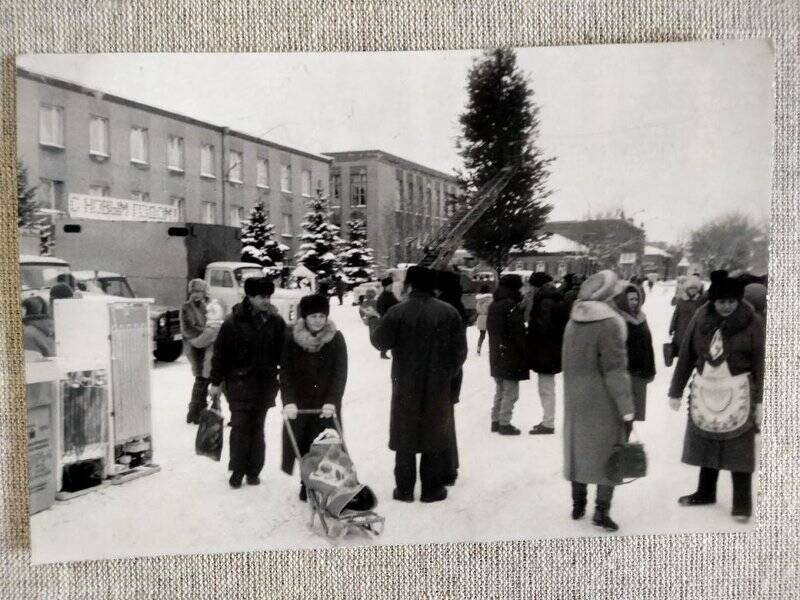 Фотография. Новогодняя ярмарка на площади Победы в г. Красноармейске