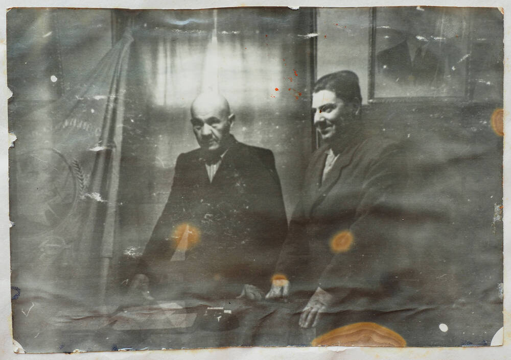 Фото. Ярошенко Г. Ф. с Героем Советского Союза Карасёвым В.А.