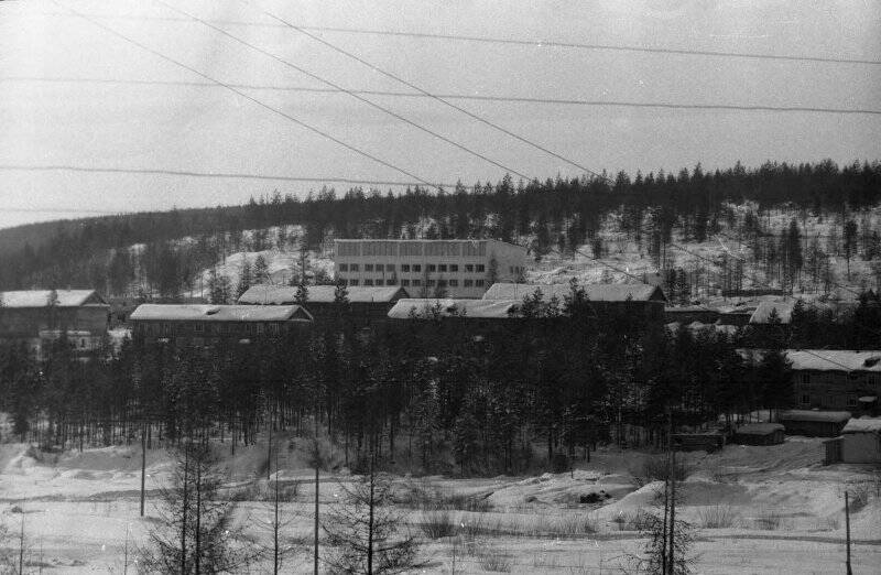 Негатив. По истории Алдана. Микрорайон «Геолог».