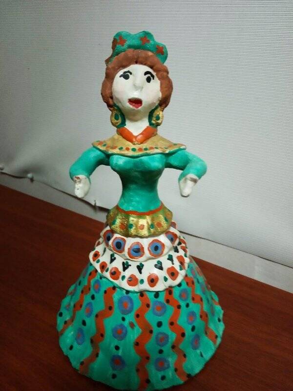 Дама, из коллекции глиняных игрушек.