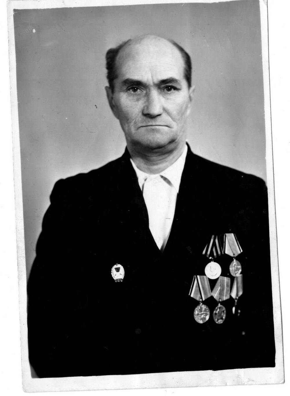 Погрудное чёрно - белое фото. Участник Финской войны Шмойлов Николай Васильевич