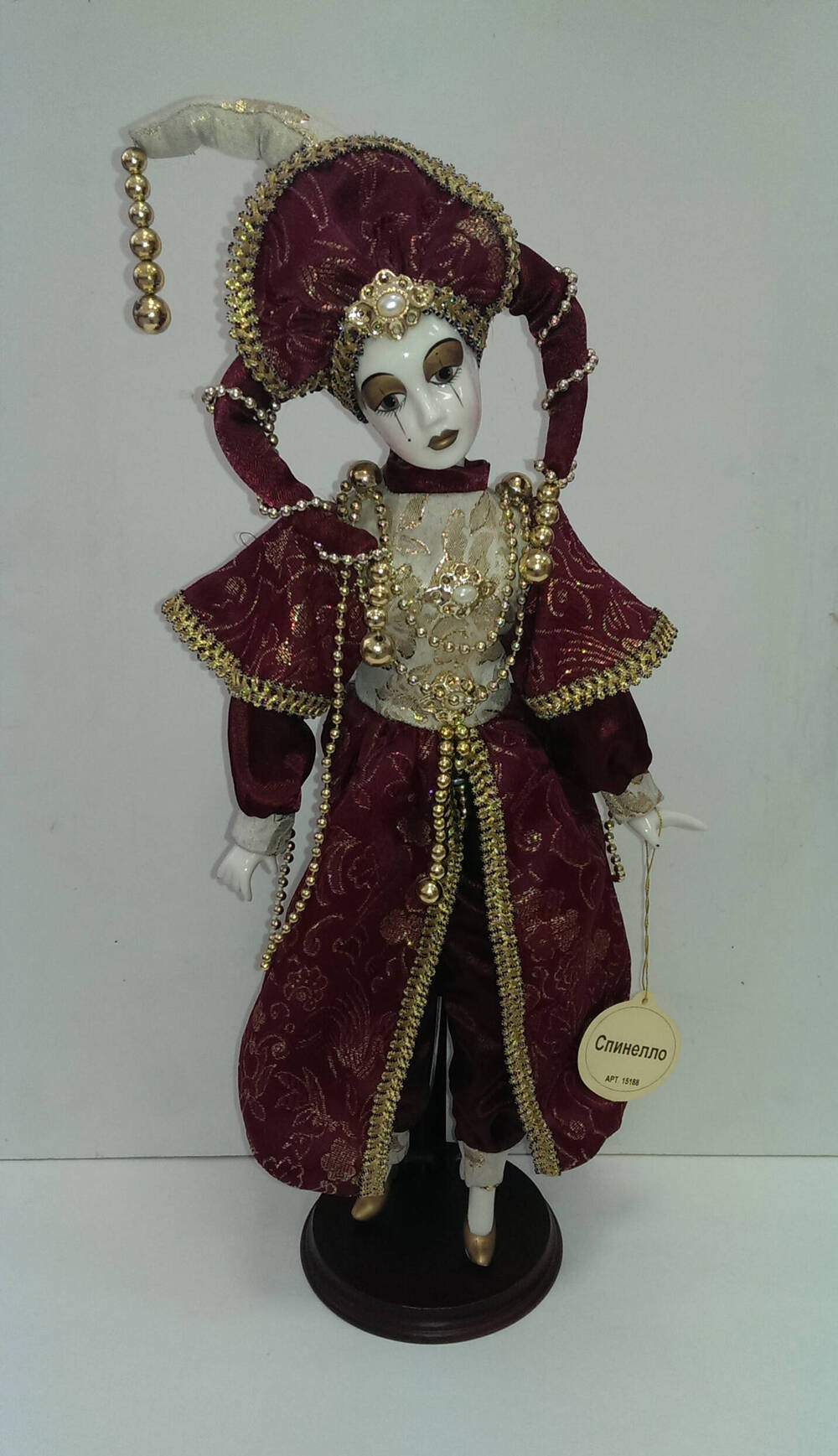 Спинелло. Кукла из Коллекции кукол ручной работы с фарфоровыми элементами «Арлекин» компании «Ремеко», Великобритания (Remeco HARLEQUIN Collection).