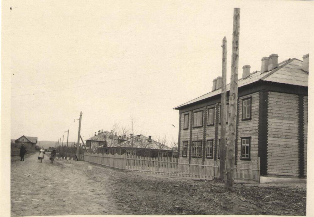 Фото. Ул. Молодёжная , г. Волжск . 1950г.