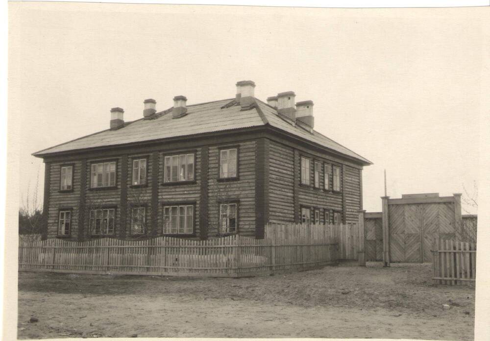 Фото. Дом по ул.Вавилова, г. Волжск. 1950 г.