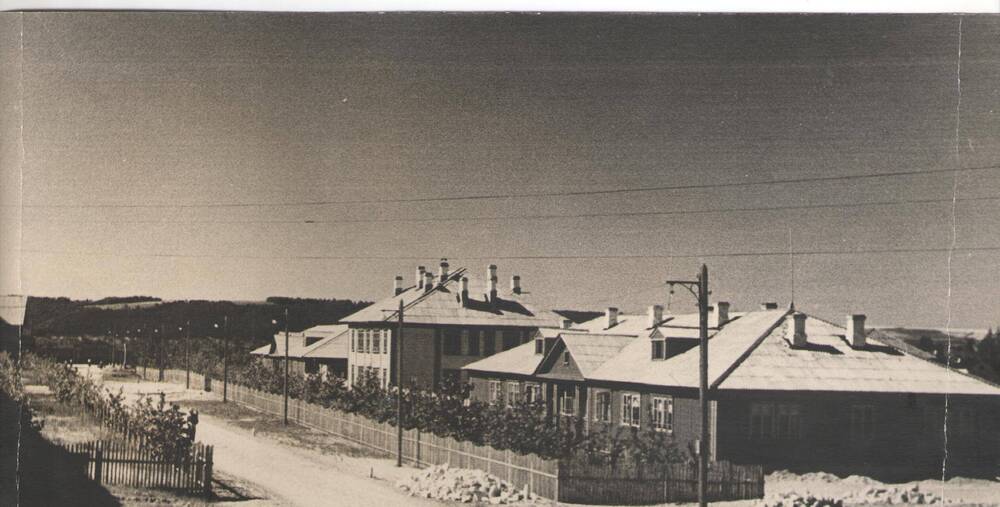 Фото. г. Волжск , новые дома по ул.Молодёжная. 1950г.