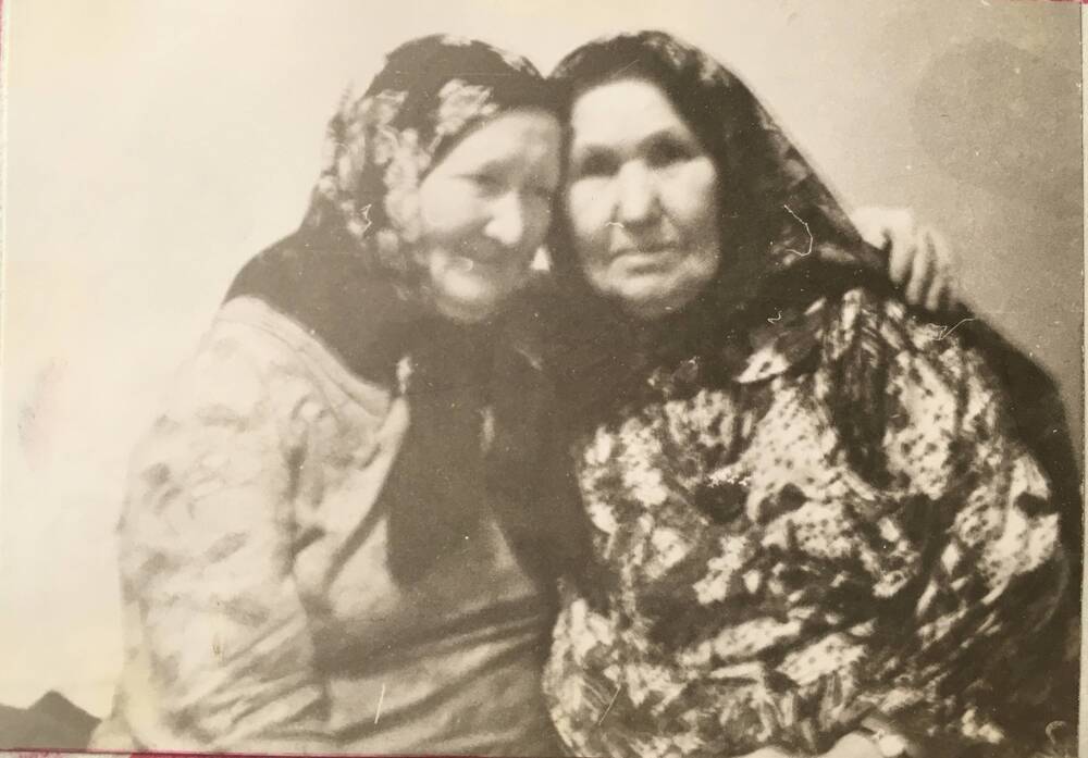 Фото черно-белое. Жена Габдрауфа Мастура, сестра Ахмет-Заки Валиди Сара. 1980 год