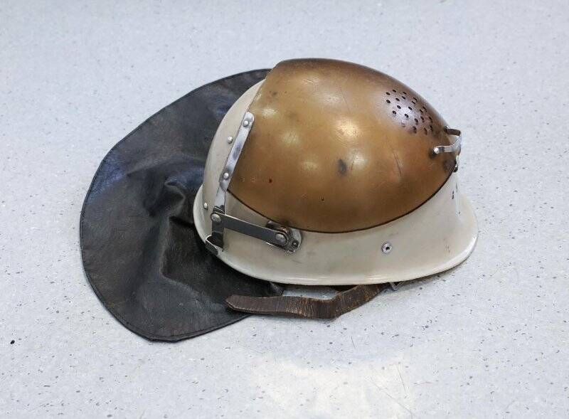 Шлем (каска) пожарного КЗ -94