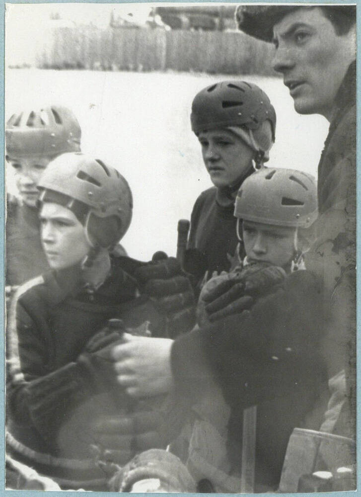 Фотография групповая. Перерыв в хоккейном матче