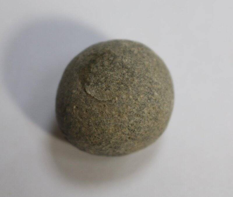 Каменный шарик для игры