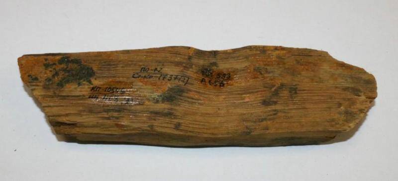 Фрагмент деревянной поделки