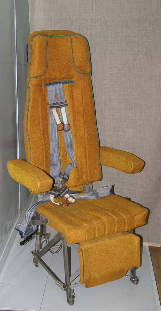 Кресло члена экипажа орбитального корабля Буран.