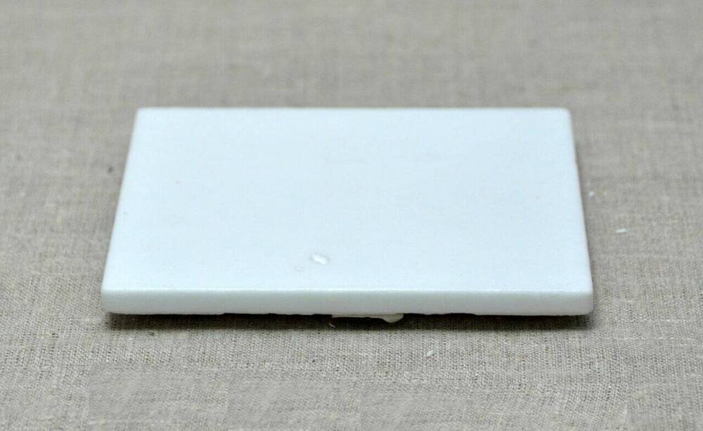 Плитка из материала ТЗМК с покрытием, предназначенная для использования в составе теплозащитных элементов орбитального корабля Буран.