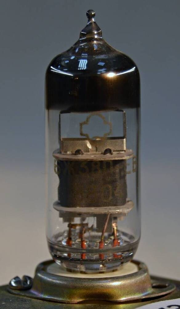 Лампа приемно-усилительная 6Ж38П-ЕВ