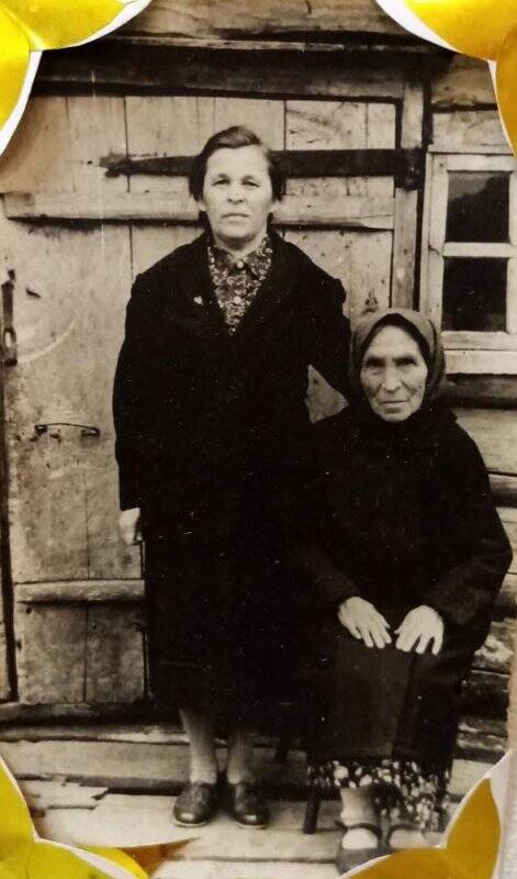 Фотография. Н.Я.Яковлева с родной племянницей Клавдией Герасимовной Яковлевой