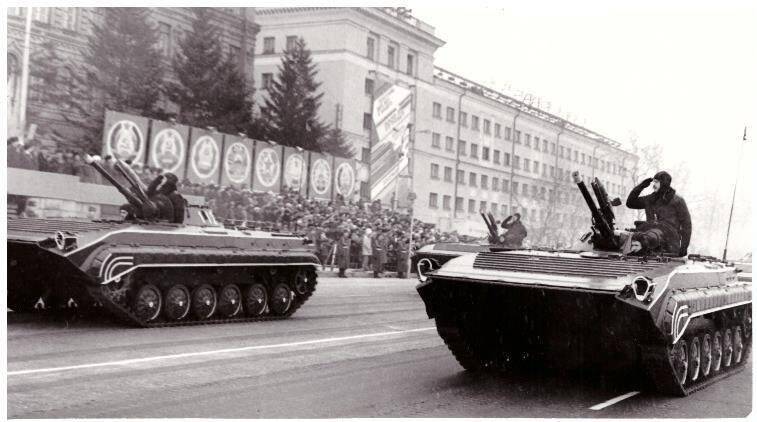 Фотография. Военные парады, демонстрации, торжества в Хабаровске.