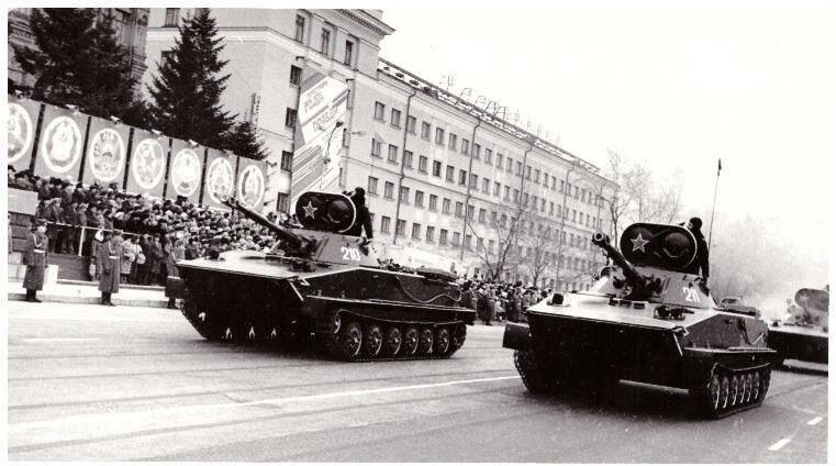 Фотография. Военные парады, демонстрации, торжества в Хабаровске.