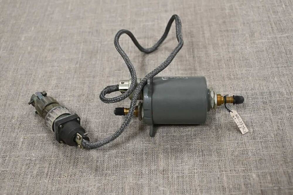 Датчик давления электрический МРД-19, предназначенный для дистанционного измерения давления газовой среды в диапазоне  от -1500 до +1500 мм вод.ст.