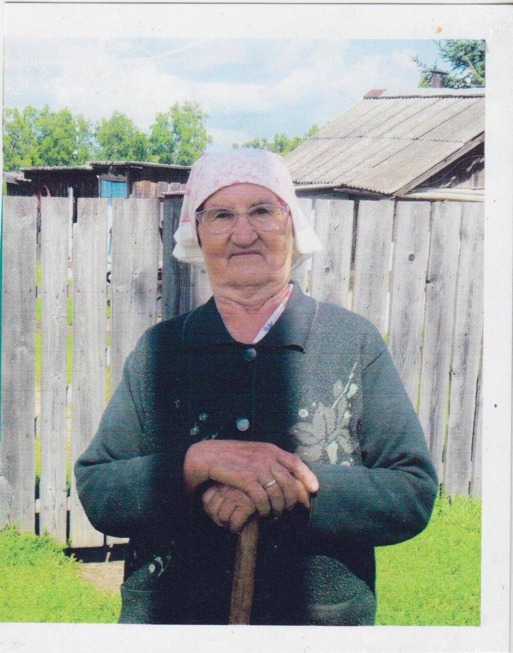 Фотография цветная.  Радько Ольга Владимировна - старейший житель с. Калиновка, Ромненский район.