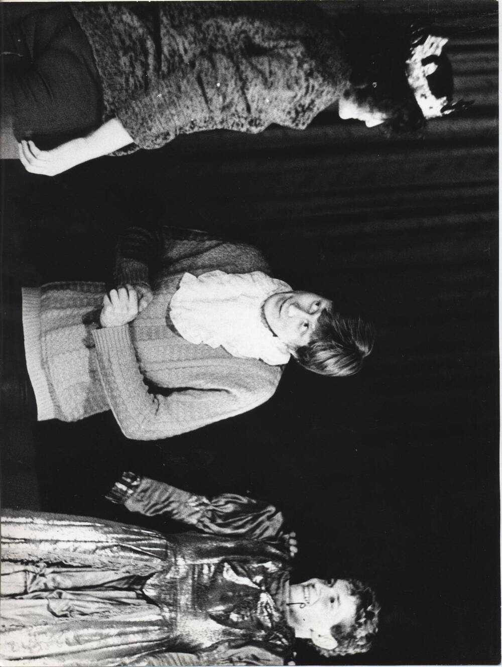 Фото сюжетное, Творческий вечер «Мы любим Мельпомену» в Омском доме актера. Слева направо: Т. Филоненко, В. Остапов, Д. Лебедев.