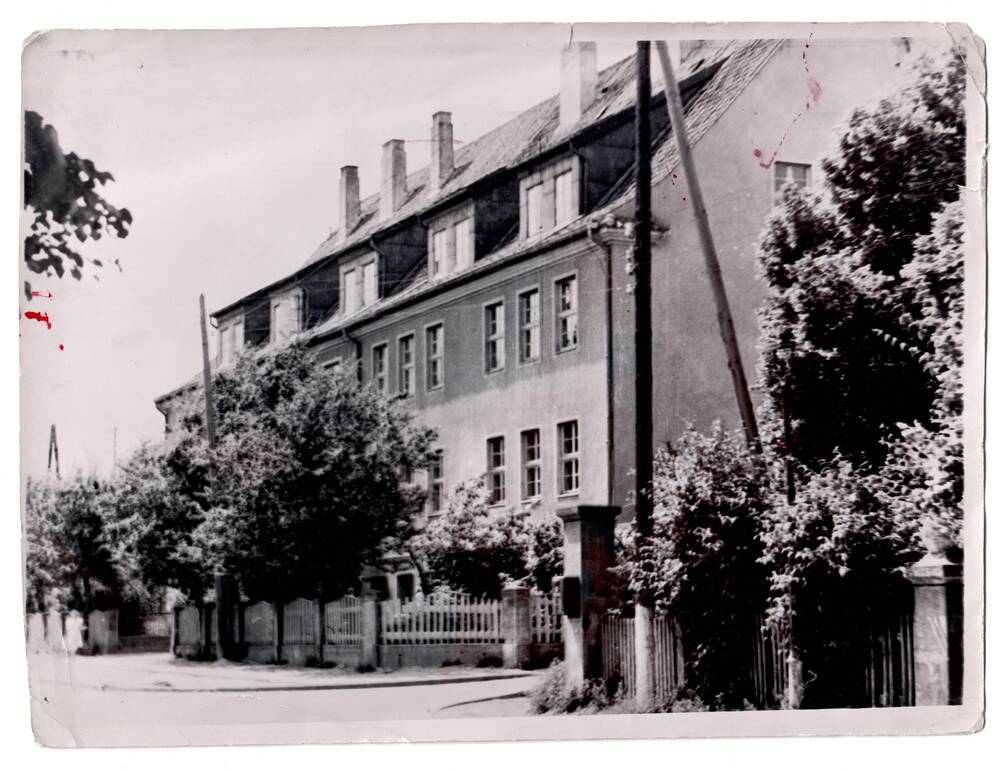 Фотография. Багратионовская средняя школа. 1956 г. (из личного архива Филимоновой В.М.).