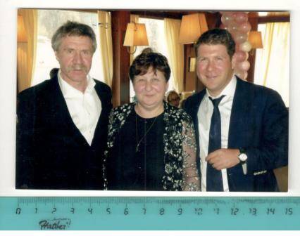 Фото групповое. Наш земляк, ученый – атомщик Нурисламов И.Р. третий справа, рядом его супруга Анна Нурисламова и сын Георгий.